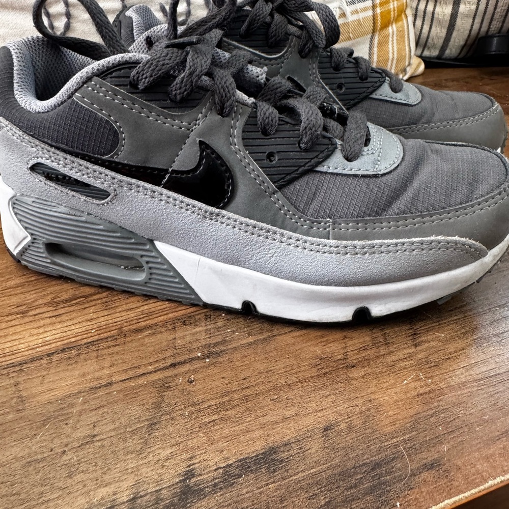 Gray Sneakers with Breathable Mesh and Cushioned Sole